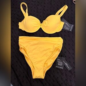 NWT Carmen Marc Valvo two piece swimsuit size M